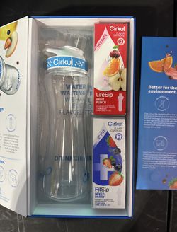  Cirkul 22 oz Plastic Water Bottle Starter Kit with