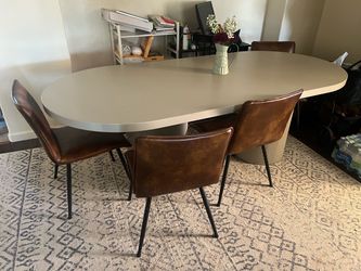 Dining room table
