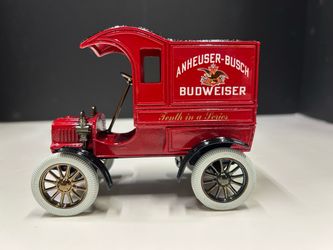 Budweiser Anheuser-Busch 1905 Ford Die-Cast Delivery Truck Bank