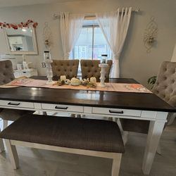 Montana Farmhouse Dining Room Table With 6 Drawers 