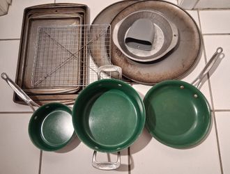 lot of 12 pieces bakeware, pots and pans $10 FIRM for ALL!