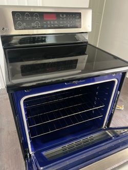 LG 6.3 cu. ft. Electric Range with Self-Cleaning Convection Oven in Stainless Steel