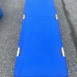 Folding Camping Cot Great Condition Preowned In Good Condition