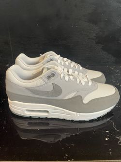 NIKE AIR MAX 1  (PHOTON DUST/SMOKE GREY-WOLF GREY-WHITE) Sz 10.5
