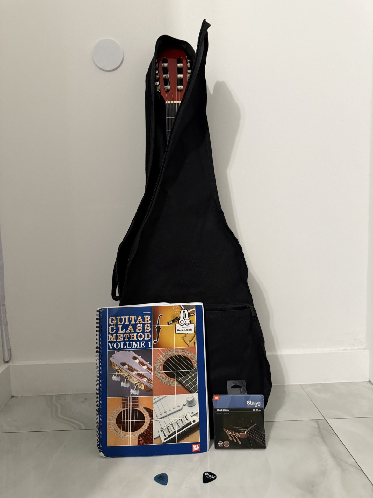 Stagg Classical Guitar Starter Pack