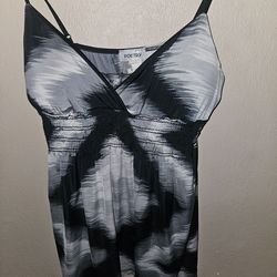 Womens shirt size m