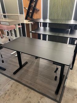 55’’ black standing desk Electric height adjustable desk