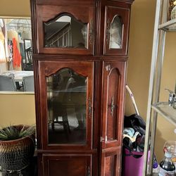 FREE - MUST GO BY TOMORROW Vintage Sunrise Wood Entertainment Center