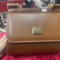 Elegant Brown Structured Handbag – New