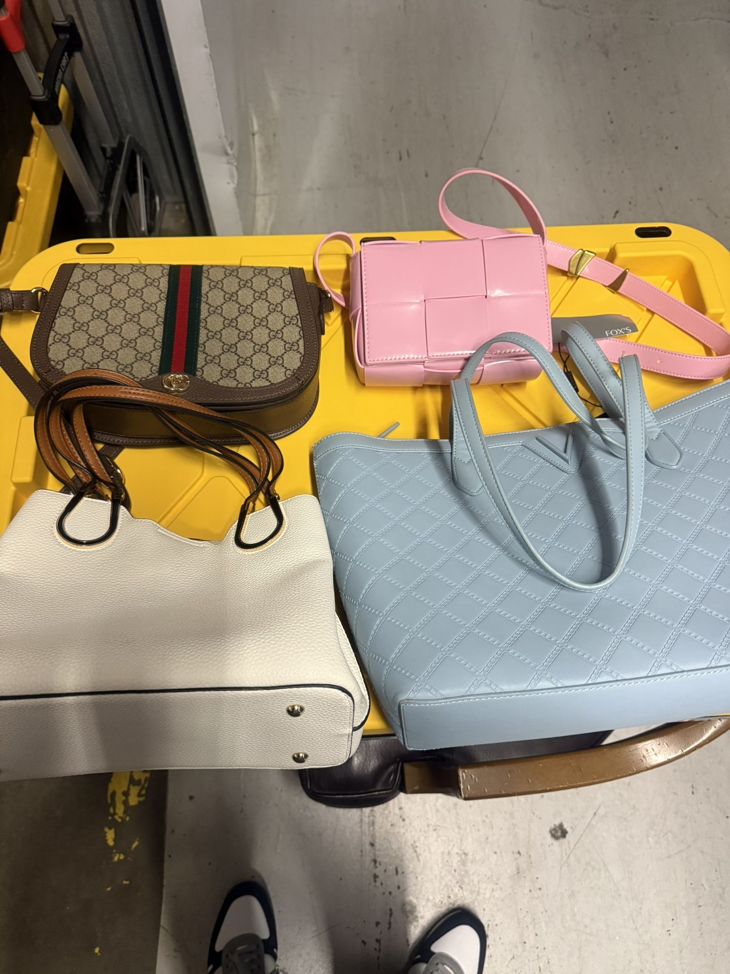 Lot Of Woman’s Bags Different Sizes Mix Brand
