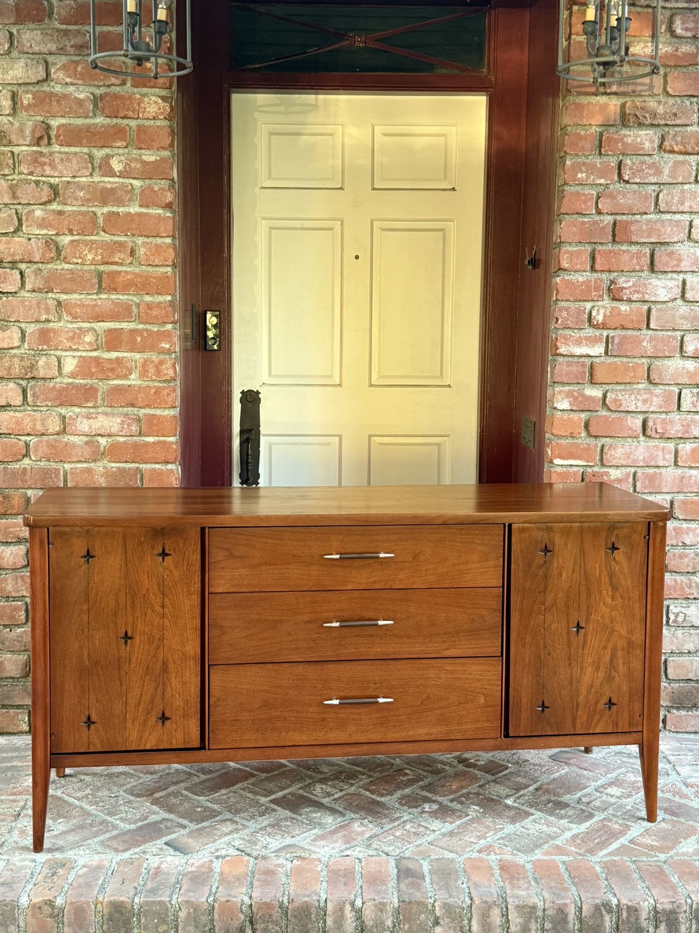 (Delivery Included) Newly Restored Mid Century Modern Broyhill Saga Credenza c.1960’s