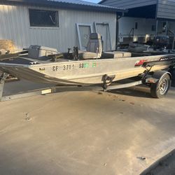 Bass Tracker Boat