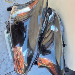 Nissan Altima Headlight 