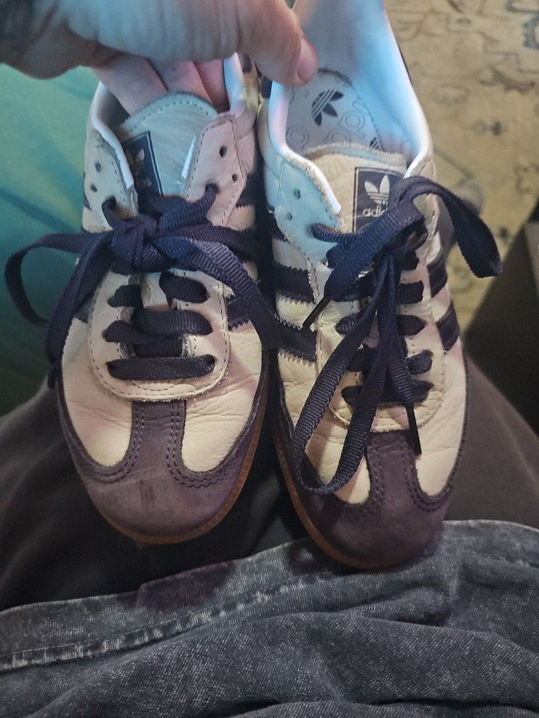 Wemons Size 5 1/2 Adidas Samba