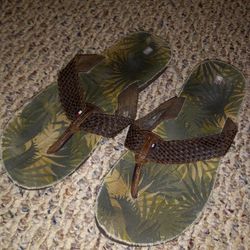 Tommy Hilfiger Sandals Size 9