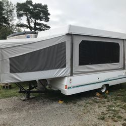 Coleman Fleetwood Pioneer Pop-Up Camper