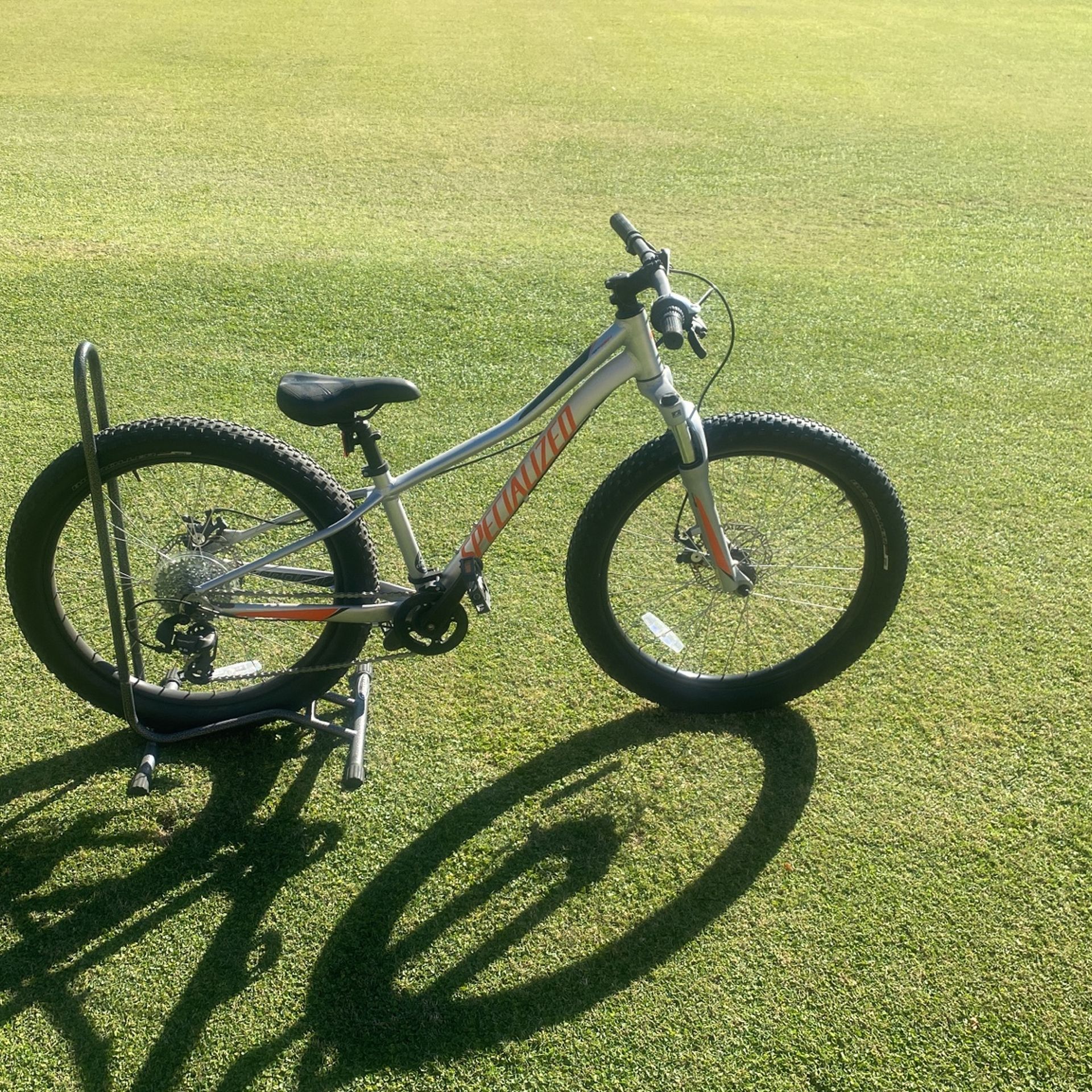 24 Inch Specialized Rimrock Bike Like New
