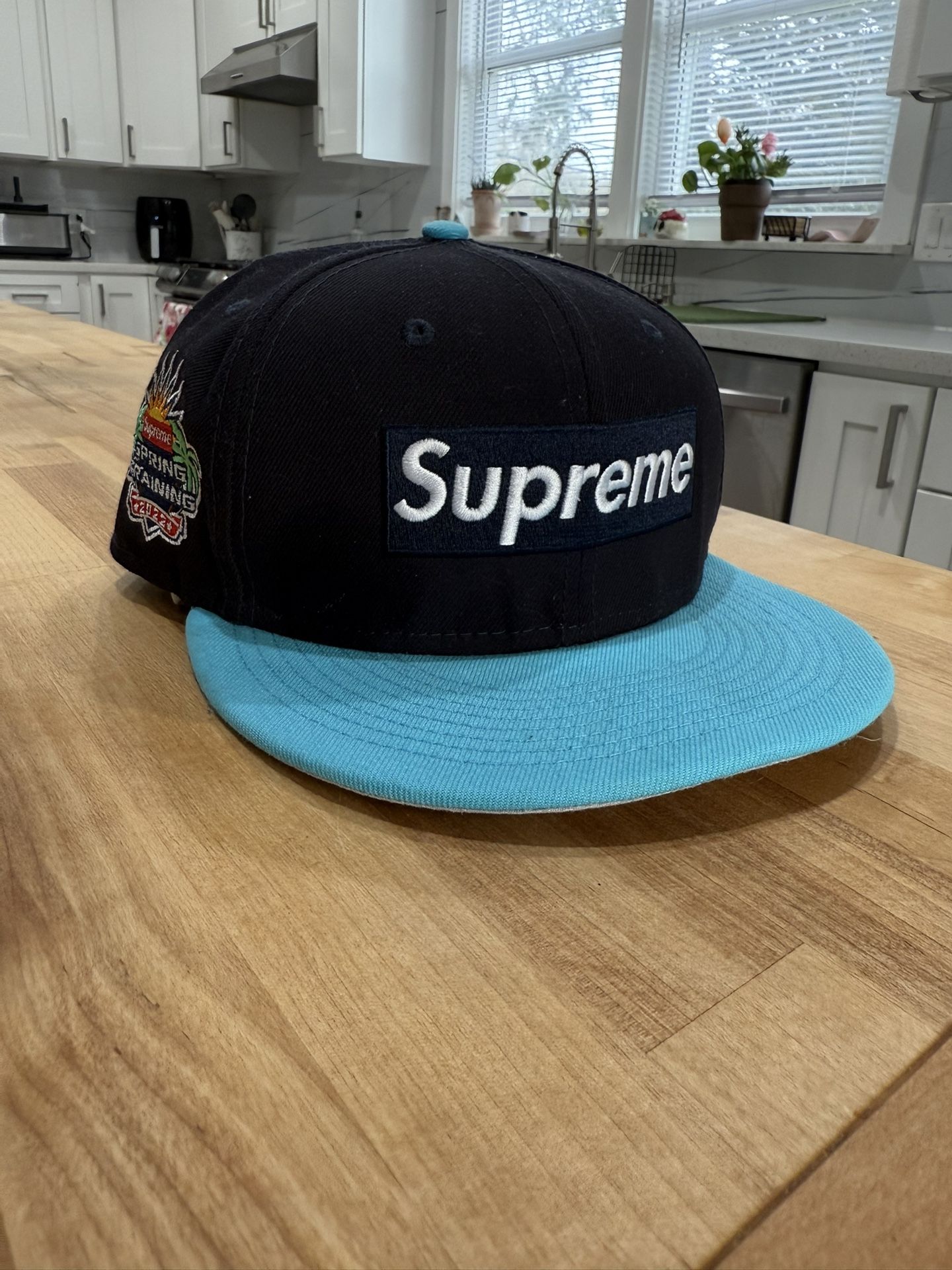 Supreme New Era fitted Hat
