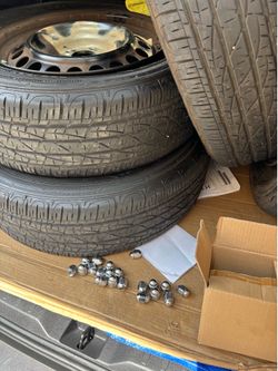 For sale Toyota rav4 2022 rims and coverr and original nuts $150 obo,en venta llantas con sus rimes y tuercas originales $150  las 4 o mejor oferta