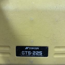 Topcon GTS-225 Surveying Total Station 