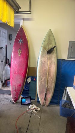 2 surf boards