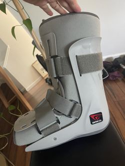 BREG Aircast Medium