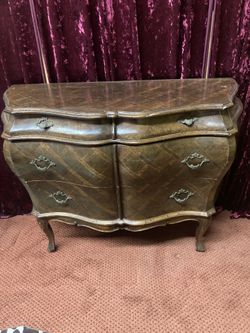 Italian walnut Parquetry Inlaid Bombay sided commode early century design