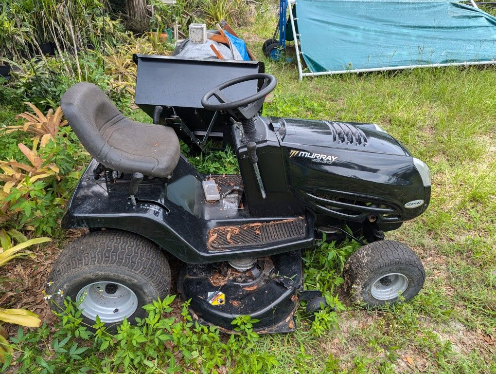 Murray Select Riding Mower **Pickup Pending***