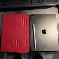 iPad Air 5th Gen 2022 256 GB With Case