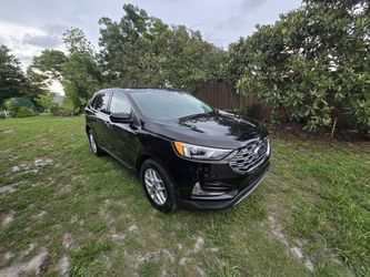 2022 Black Ford Edge
