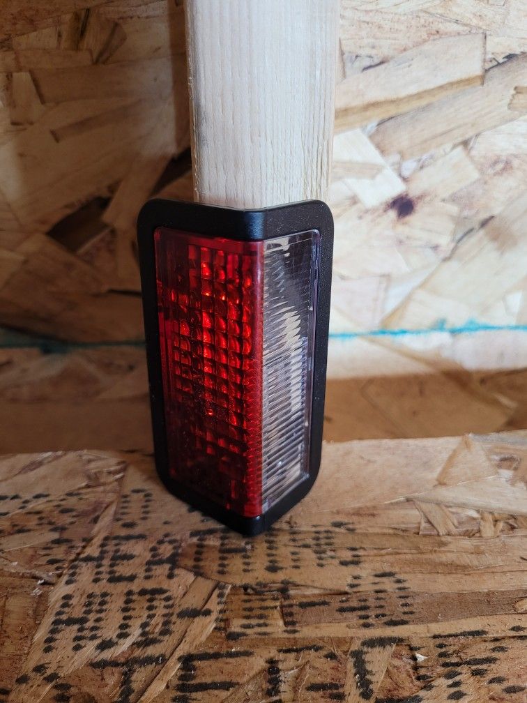 2004-06 Bmw X3 License Plate Light