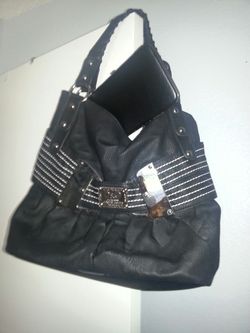 Big and pretty black purse, with wallet