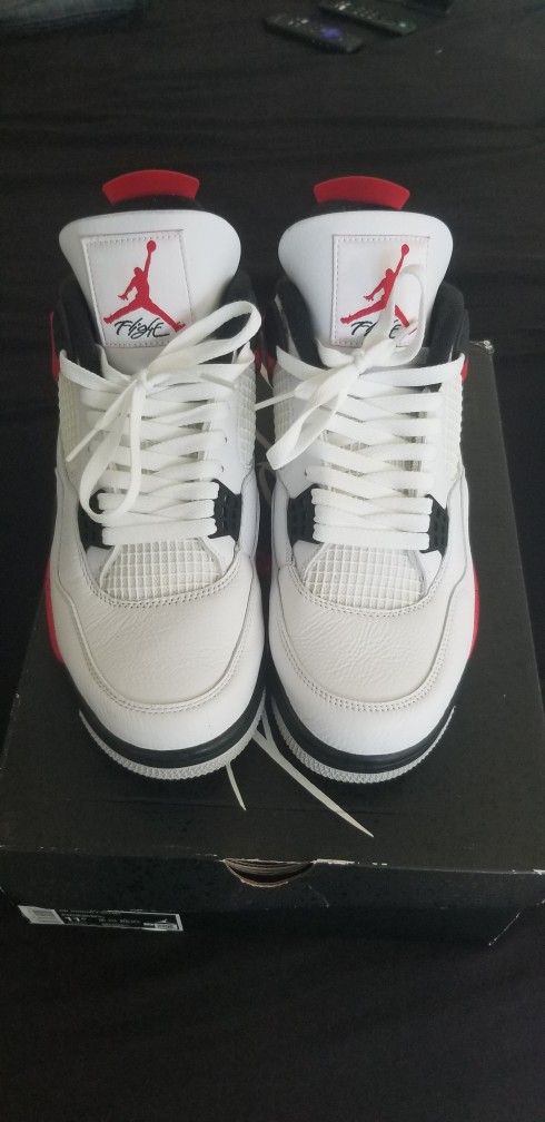 Jordan 4s
