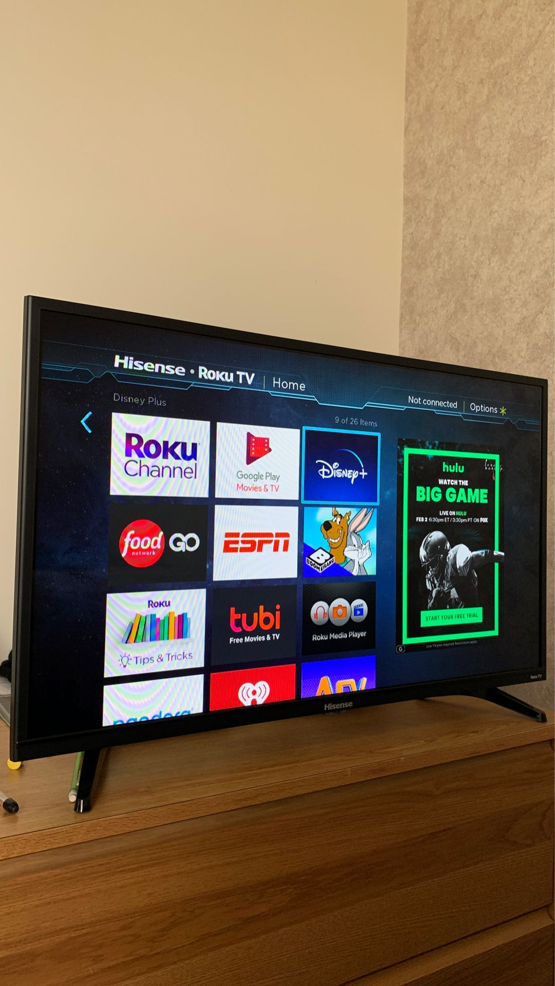 Hisense 32" 720P HD LED Roku Smart TV