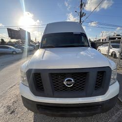 Nissan NV2500