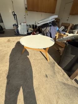 Coffee Table Round White  Perfect For College Student 