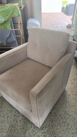 Corner swivel chair