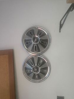 1966 mustang hubcaps