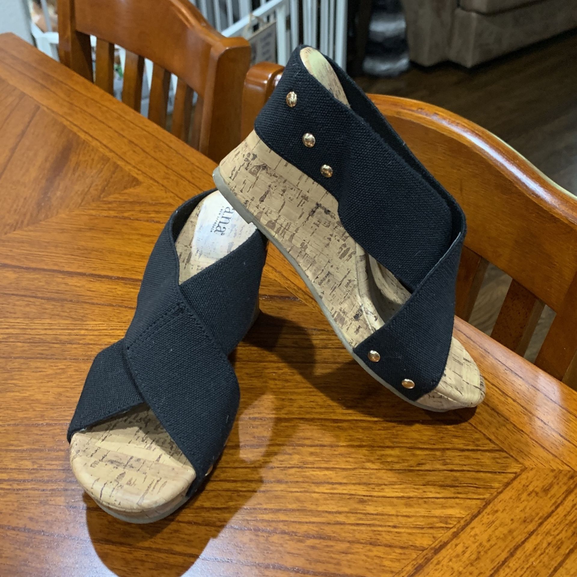 Women’s Sandals 