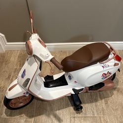 Disney Princess Vespa Scooter Electric Ride On Toy for Girls Ages 3-5 Description