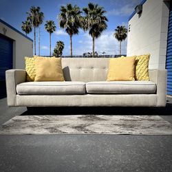 Light Gray Mid Century Modern Tufted Sofa
