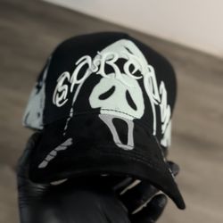 Barbas Hats Scream - it glows in the dark