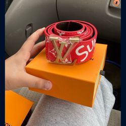 Louie Vuitton Supreme Belt