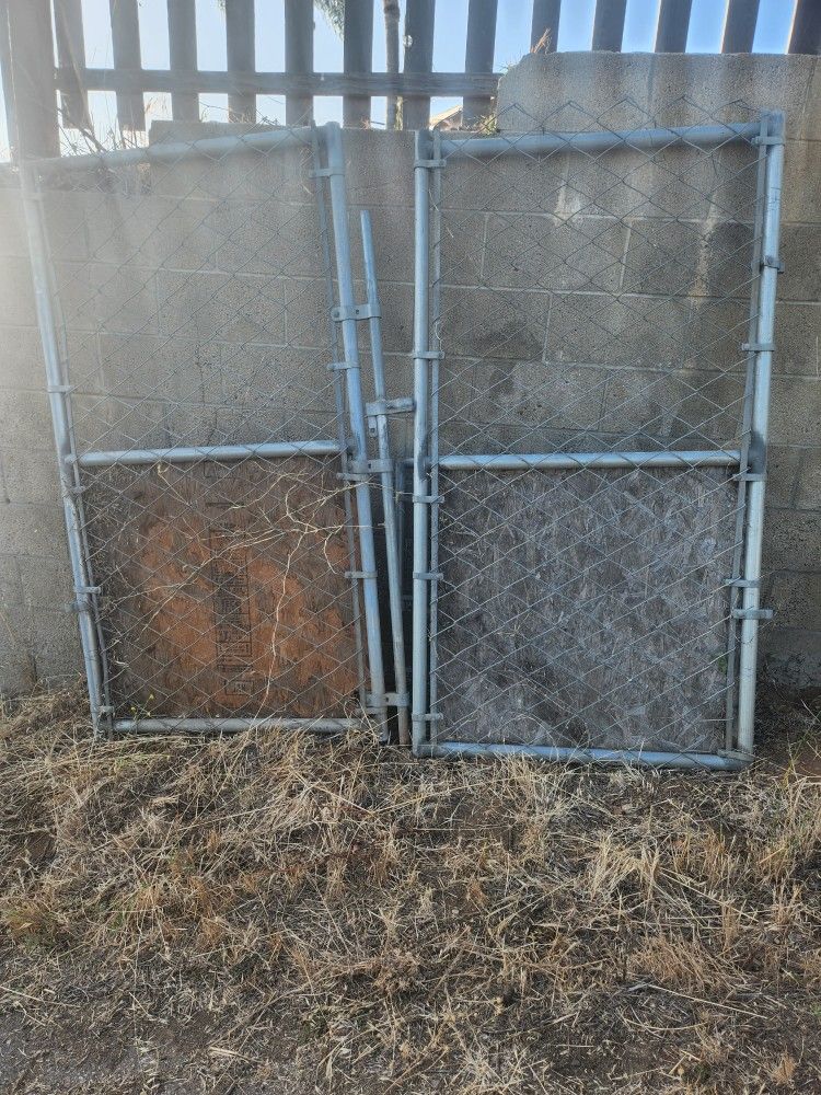Fence Pieces Doors