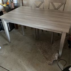 Ashley Kitchen Table w 4 Seats 