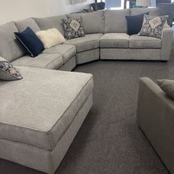 Living Room Pick Up 