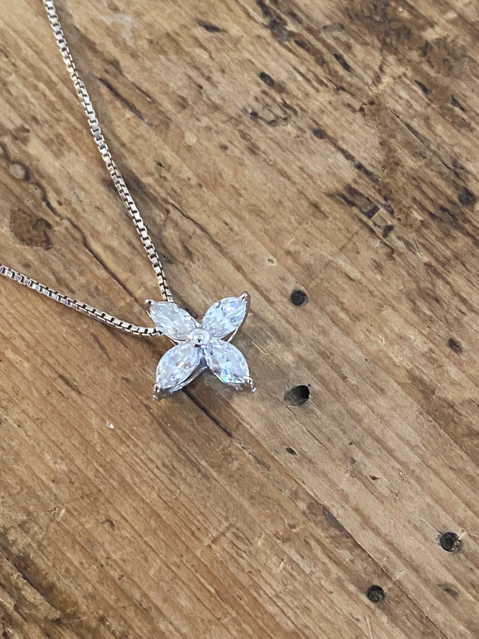 Neiman Marcus Sterling Silver Cz Flower Pendant Necklace Italy