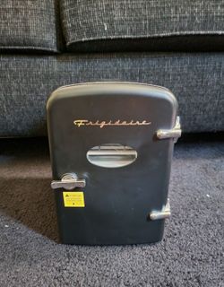 frigidaire mini fridge