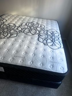 Queen Size Mattress Pillow Top New 12"