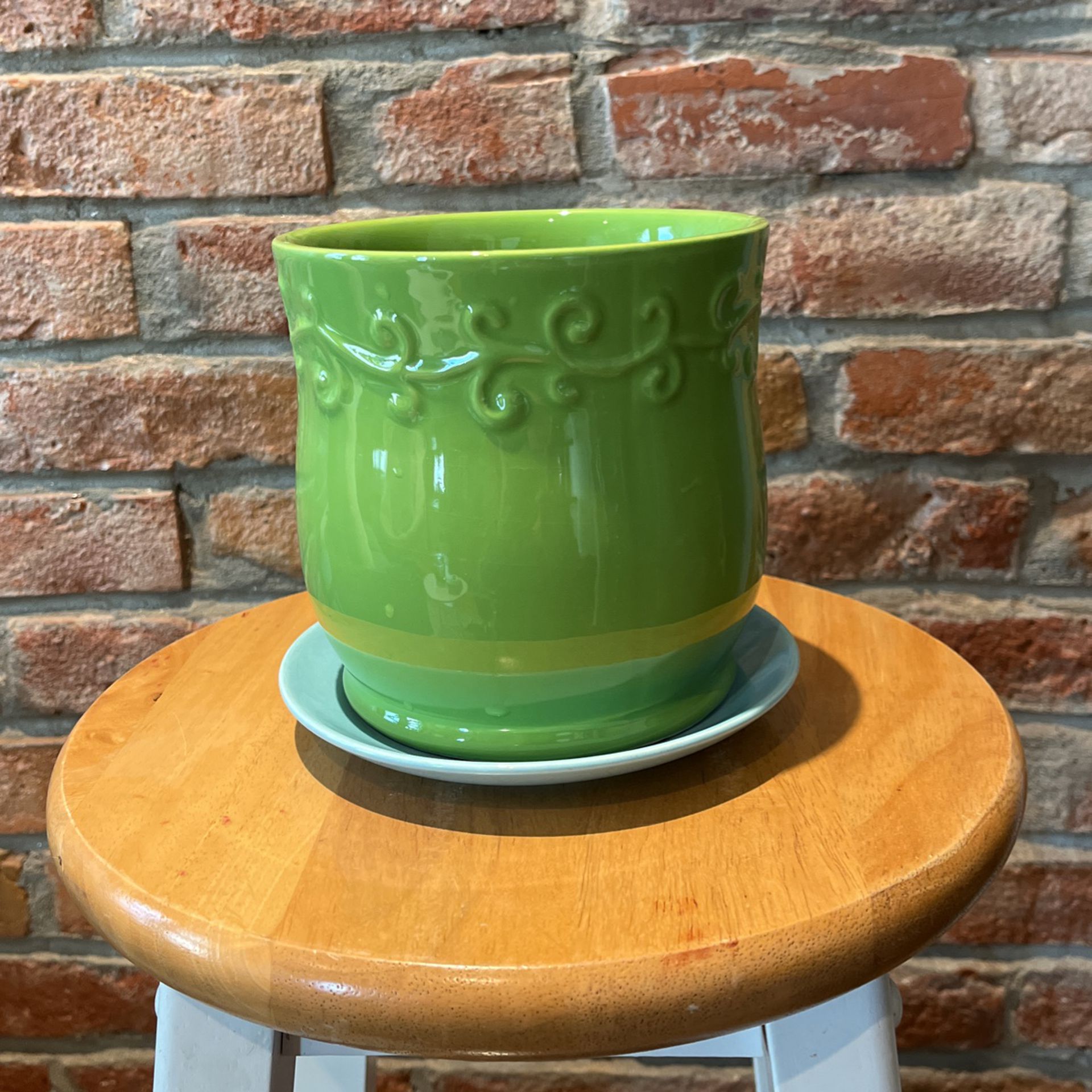 Decorative Green Plant Pot With Drainage 